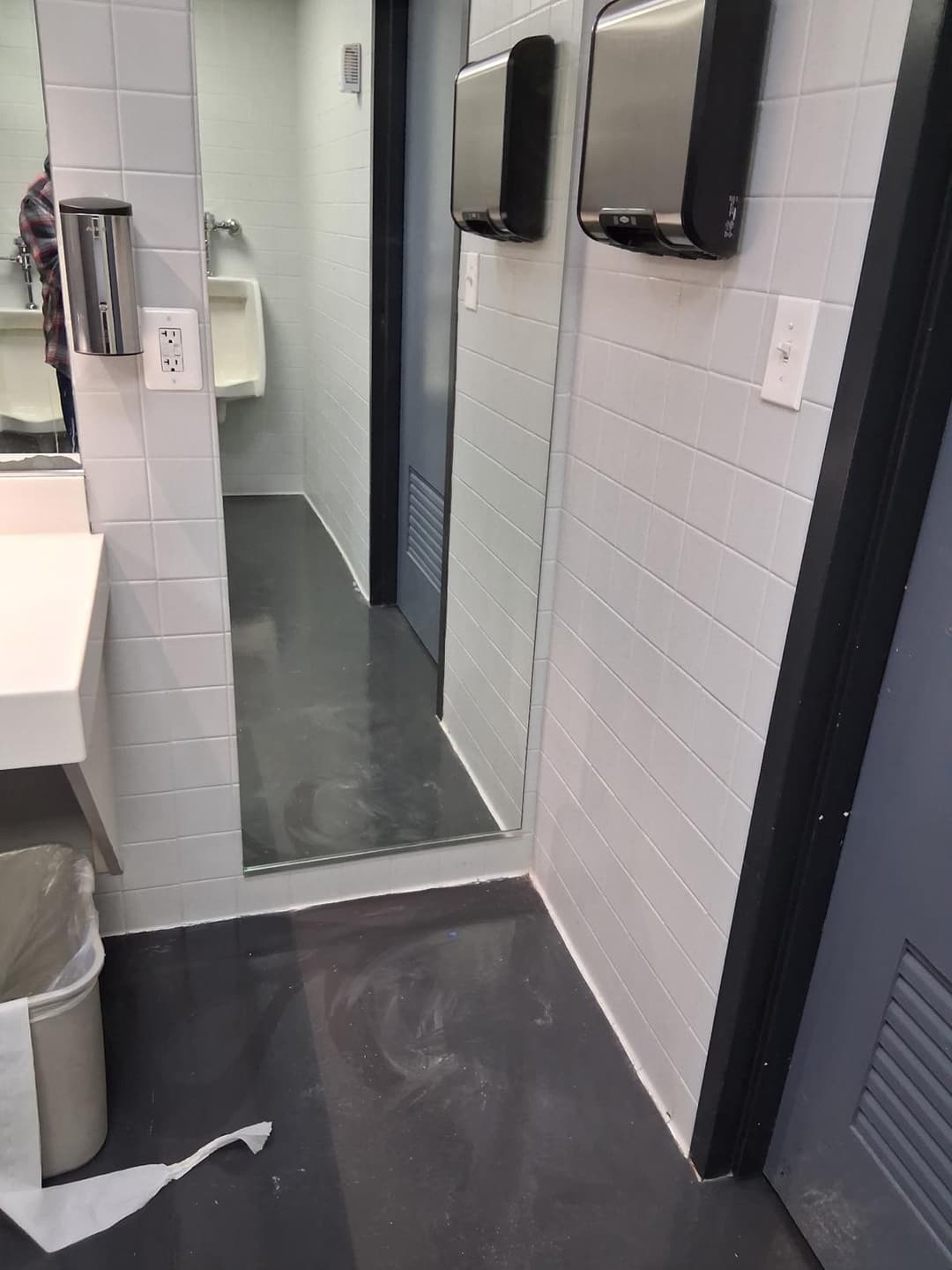 installer reflection, documentation shot