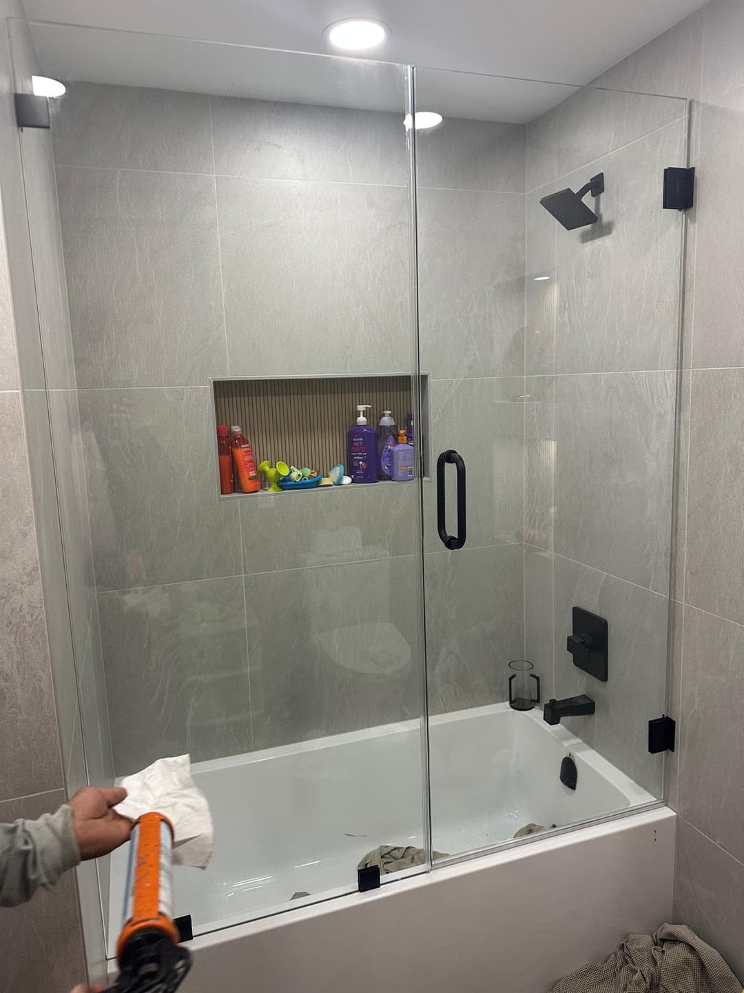 tub + hinged panel, black hardware