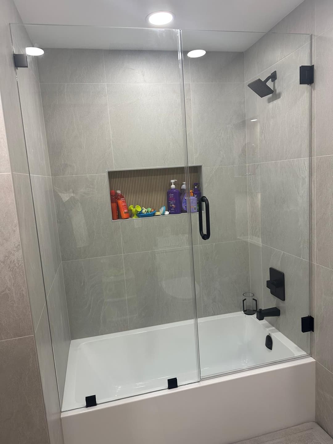 same tub, cleaning in progress