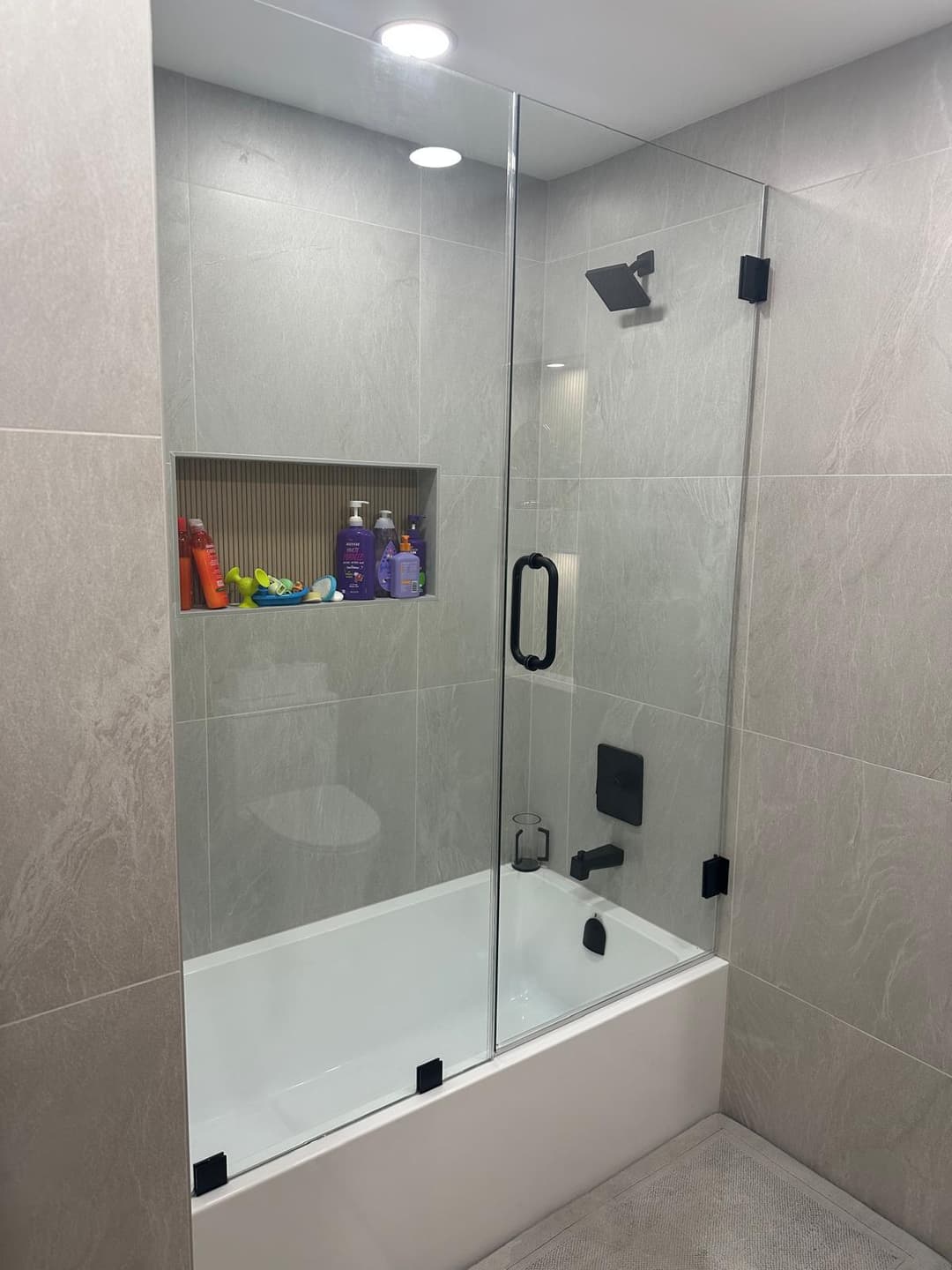 same tub, clean empty shot